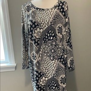 LOFT black & white medallion print shift dress M